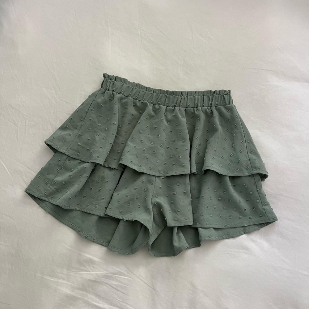 Altar’d State Sz XS Logan Clip Dot Skort